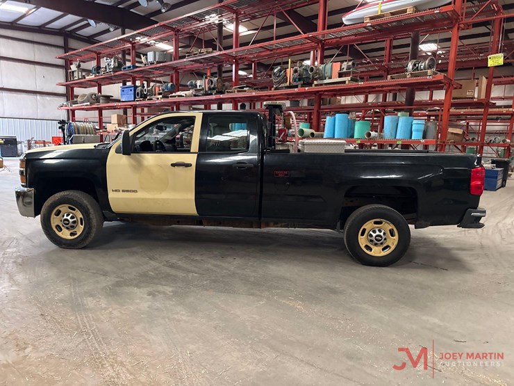 2015-chevrolet-silverado-2500-image-5