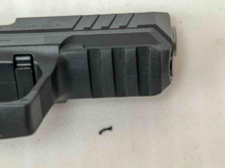 ruger-sr-22p-22lr-pistol-image-18