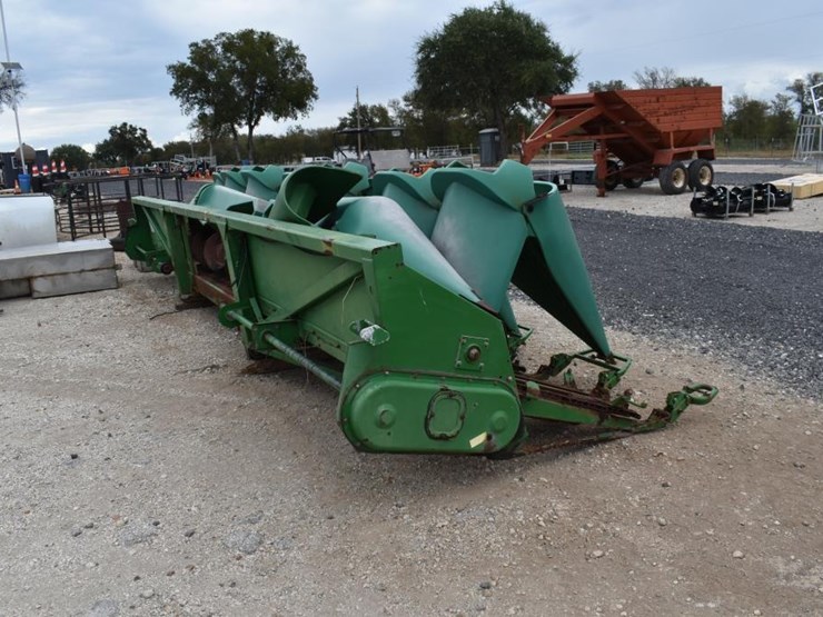 john-deere-8-image-3