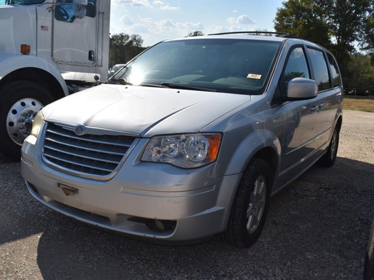 2009-chrysler-van-(vin-#-2a8hr54129r683758)-(showing-appx-160,511-miles,-up-image-1