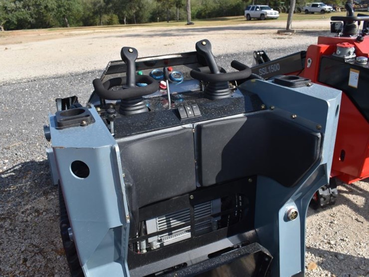 ssl1200-mini-skid-steer-(diesel)-(serial-#-06352a)-(k)-image-6