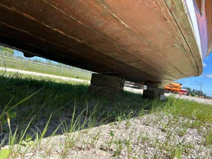 century-antique-wooden-18-ft-power-boat-image-23