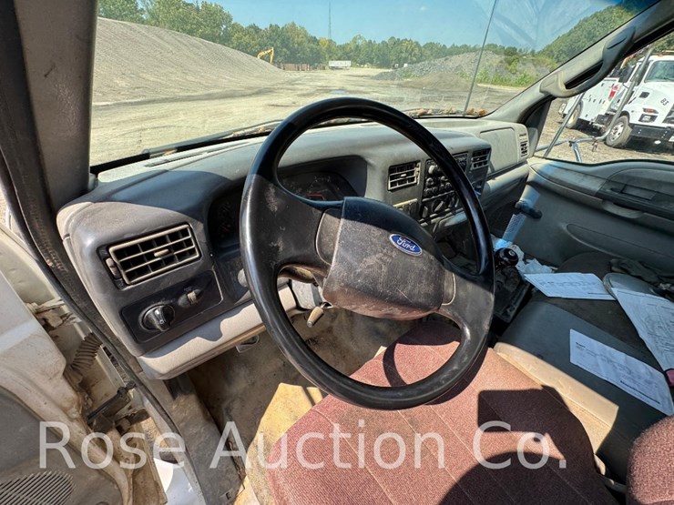 2004-ford-f750-image-29