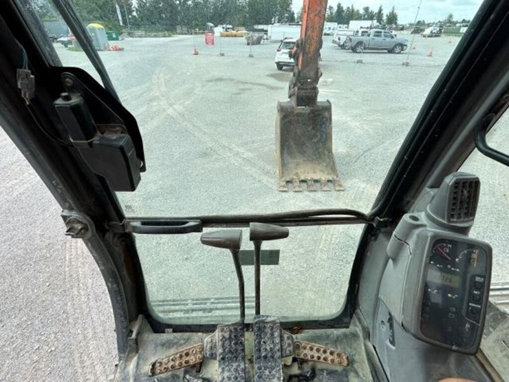 2007-hitachi-zx225us-lc-image-21
