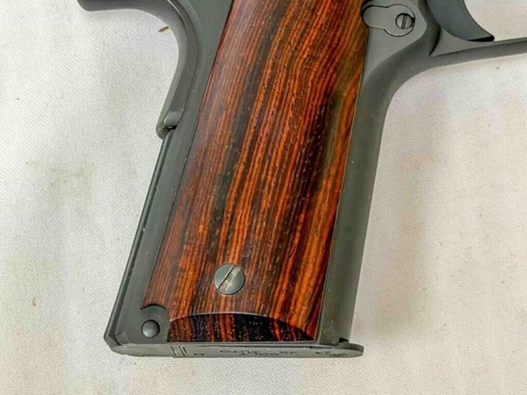 colt-m1991a1-45auto-pistol-image-17