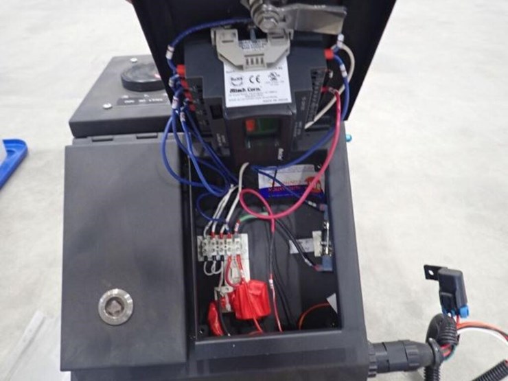 addeco-tech-fuel-additive-applicator-image-22