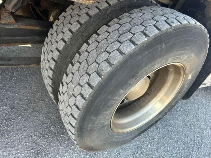 2001-kenworth-t800-image-119