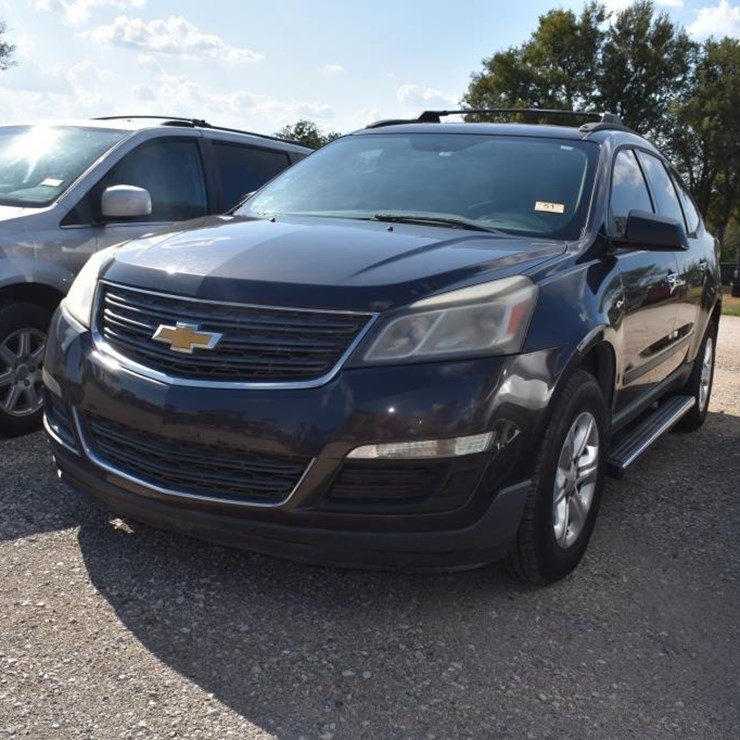 2013 CHEVROLET TRAVERSE LS