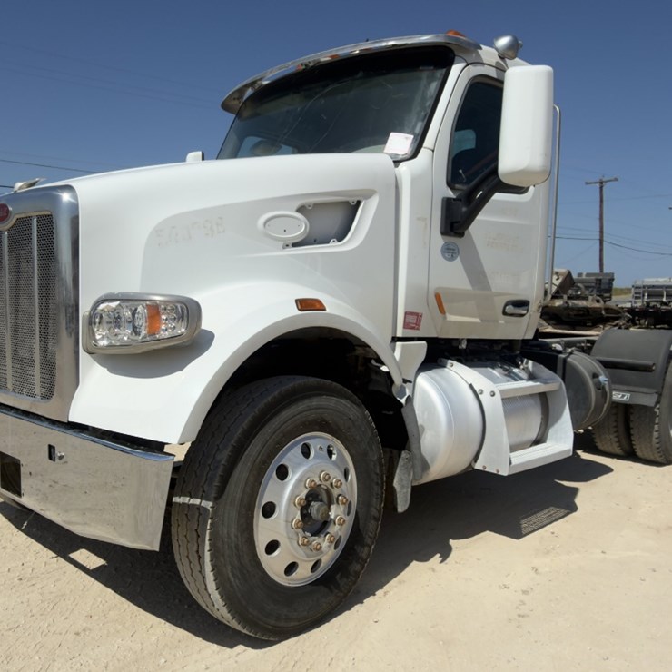 2020 PETERBILT 567