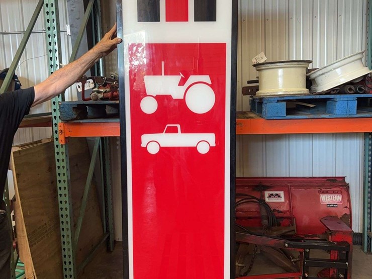 international-harvester-double-sided-lighted-sign-image-1