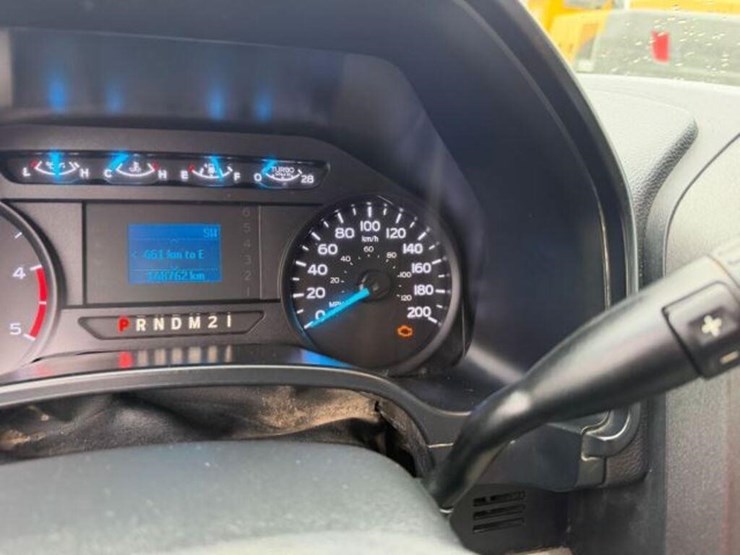 2017-ford-f550-xl-image-12