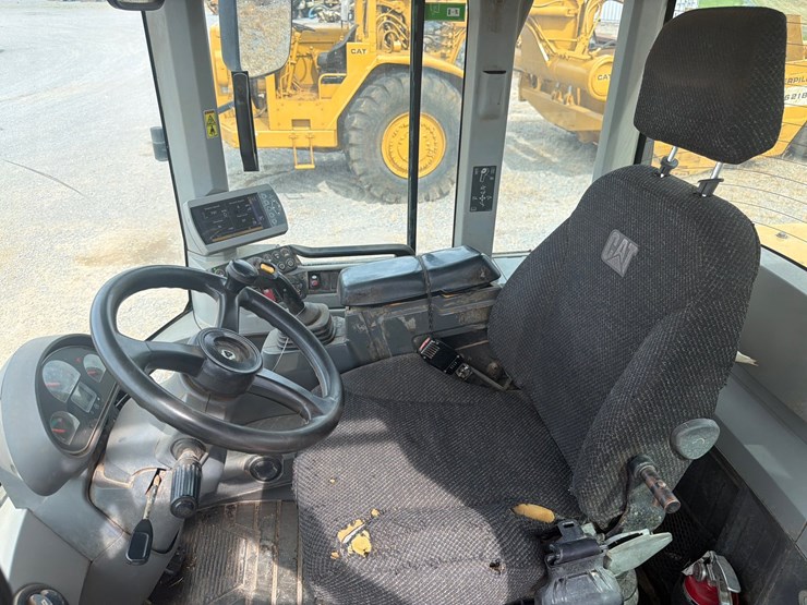 2015-caterpillar-924k-image-20