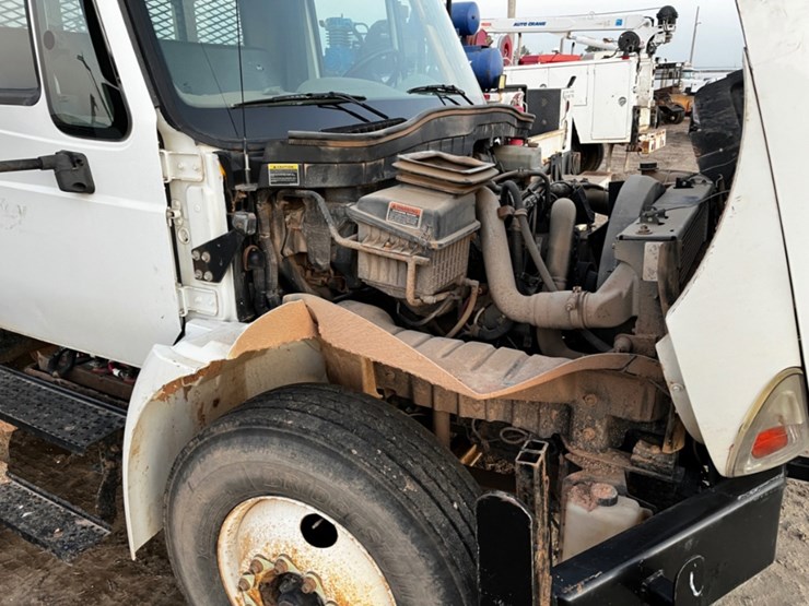 2013-international-durastar-4300-image-13