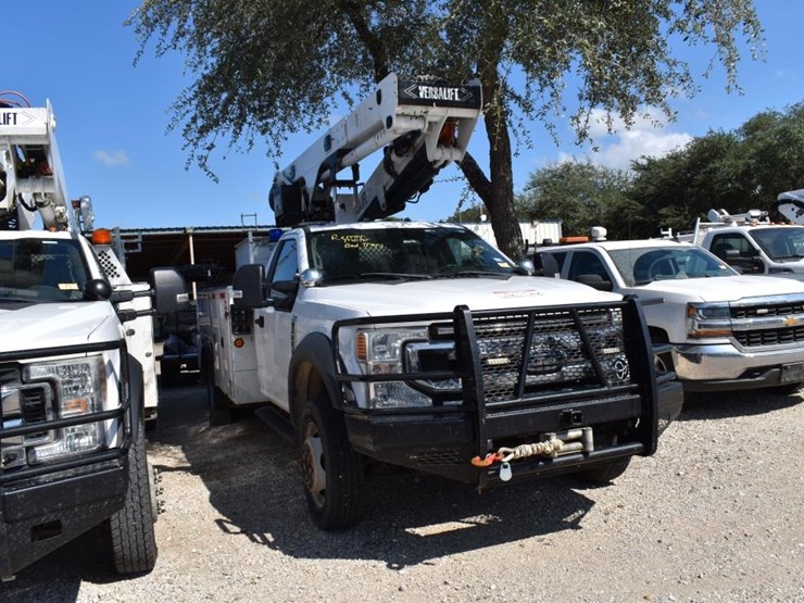 2020-ford-f550-image-2