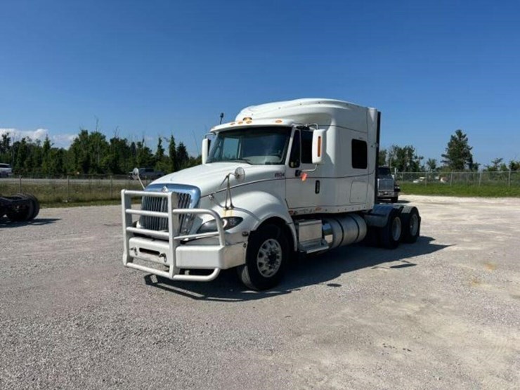 2015-international-prostar-image-1