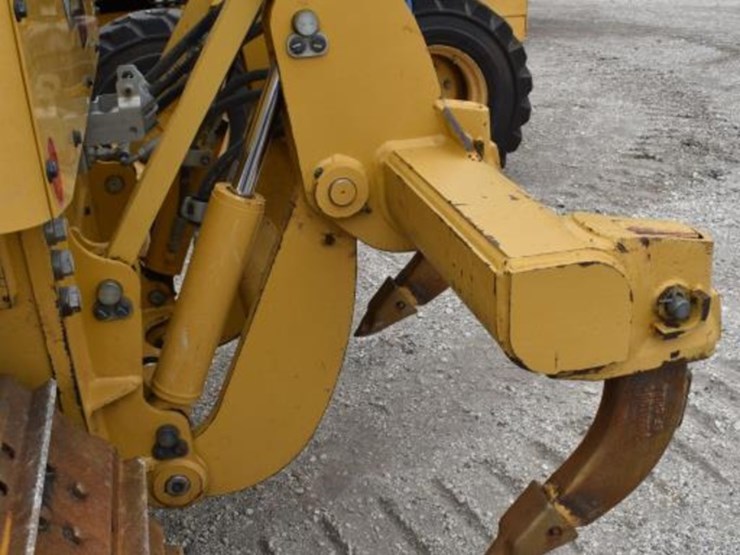 caterpillar-d1-image-11