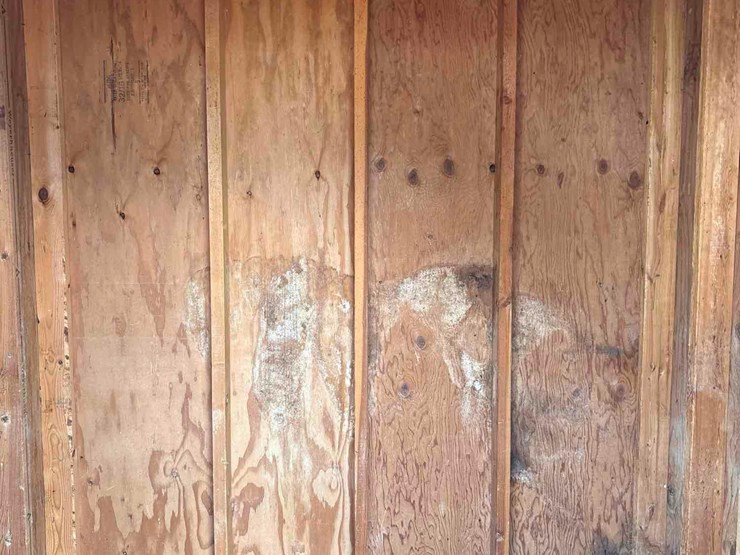 6’x6’-portable-feed-shed-image-8