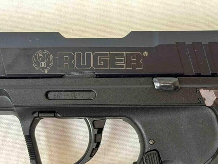 ruger-sr-22p-22lr-pistol-image-5