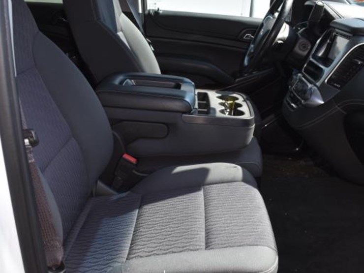2015-chevrolet-tahoe-image-6