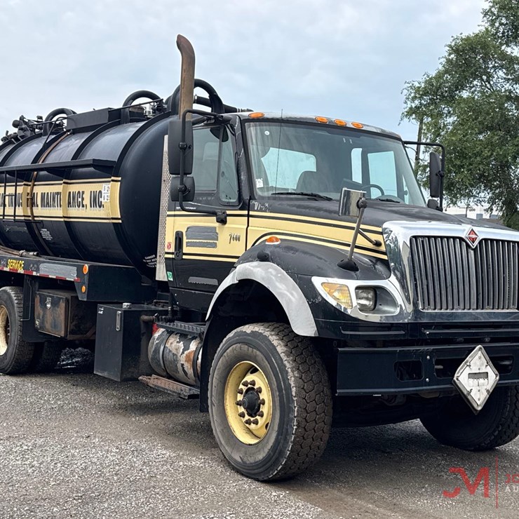 2006 INTERNATIONAL 7600