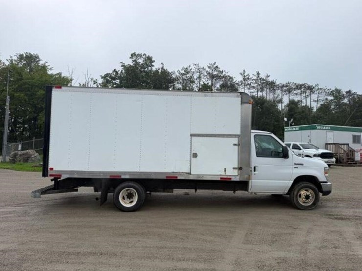 2014-ford-e450-image-6