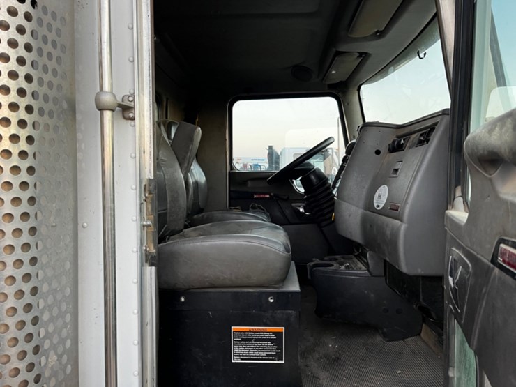 2014-kenworth-t270-image-11