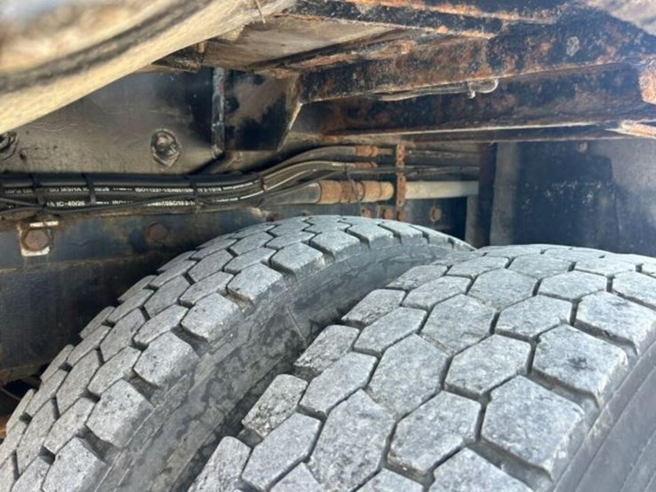 2001-kenworth-t800-image-64