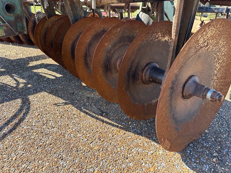john-deere-230-image-7