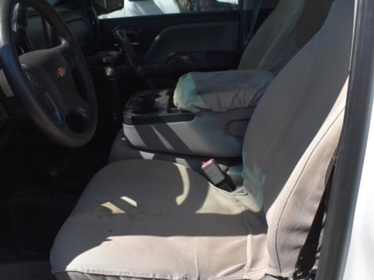 2018-chevrolet-1500-image-14