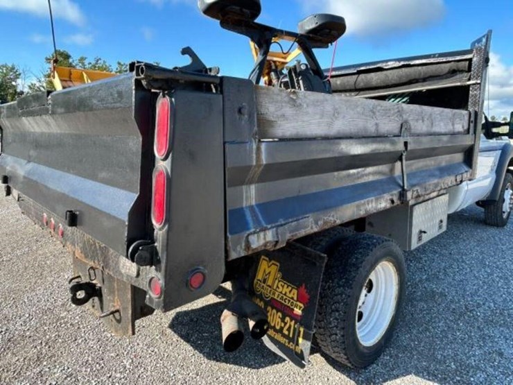 2012-ford-f550-xl-image-58