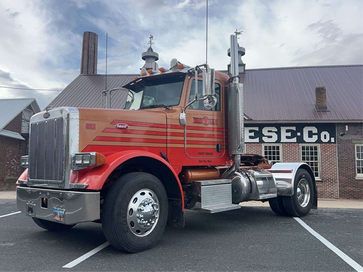 2006-peterbilt-379-image-2