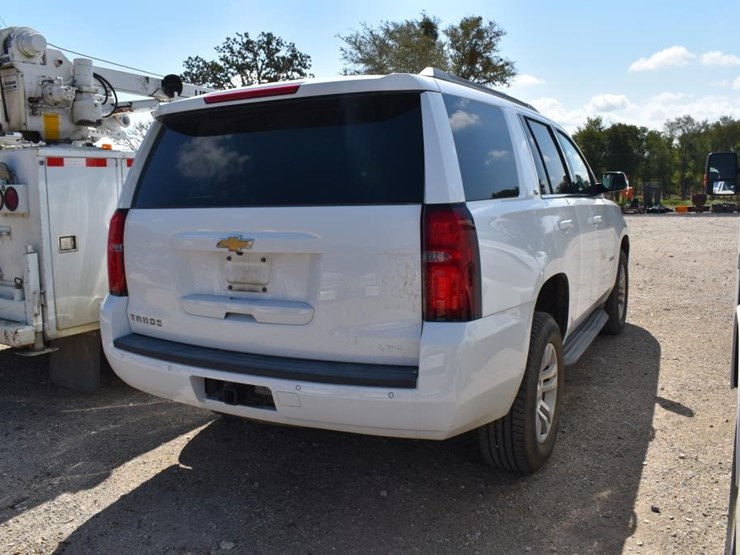 2015-chevrolet-tahoe-image-9
