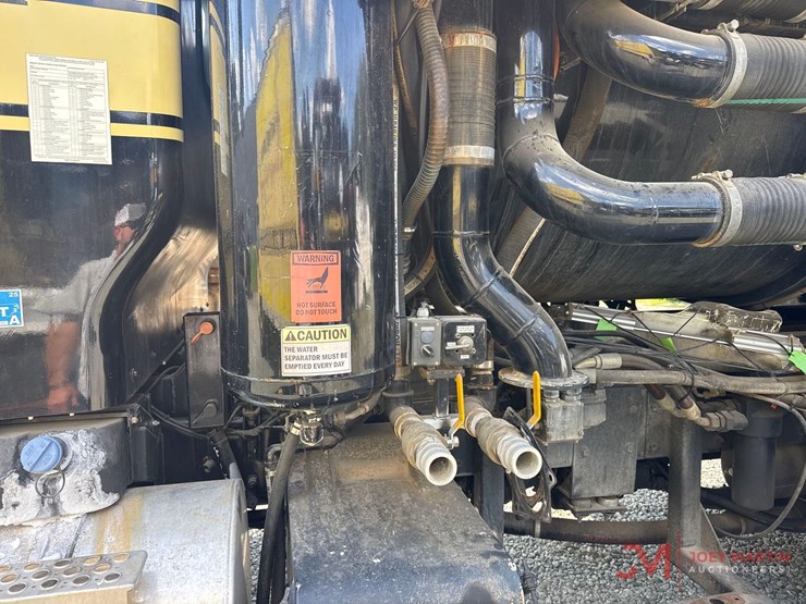2014-kenworth-t800-image-12