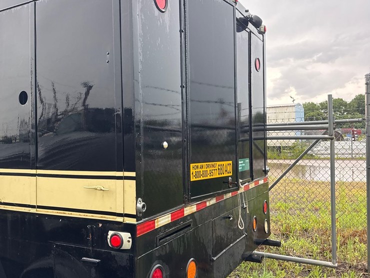 1986-gmc-7000-image-4