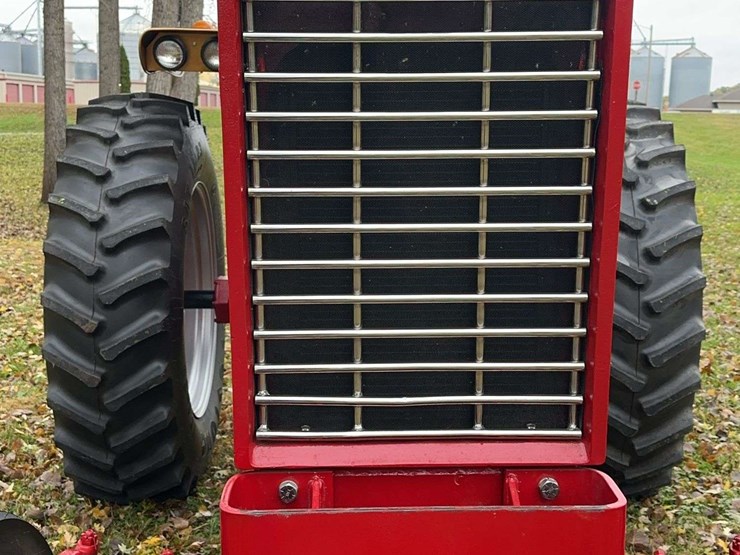 1970-1026-farmall-hydro-row-crop-golden-demonstrator-image-23