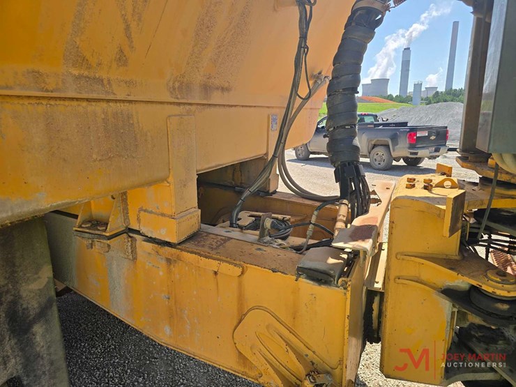 2005-deere-350d-image-18