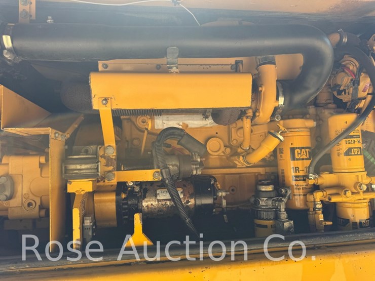 caterpillar-318-image-16