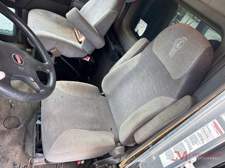 2014-kenworth-t800-image-33