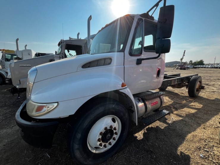 2013-international-durastar-4300-image-1