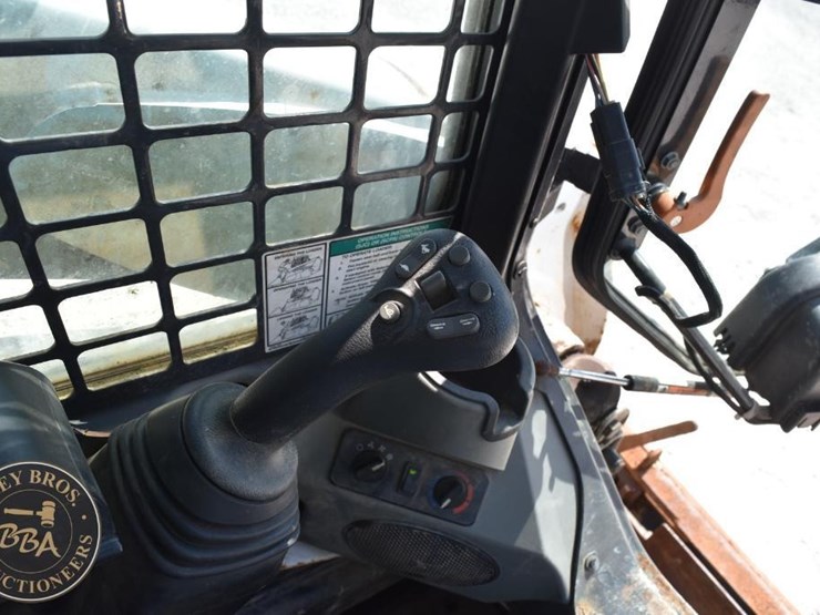 2016-bobcat-t770-image-49