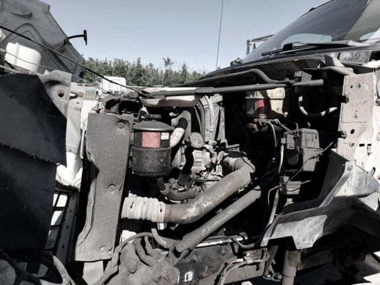 2001-ford-f650-xl-image-25