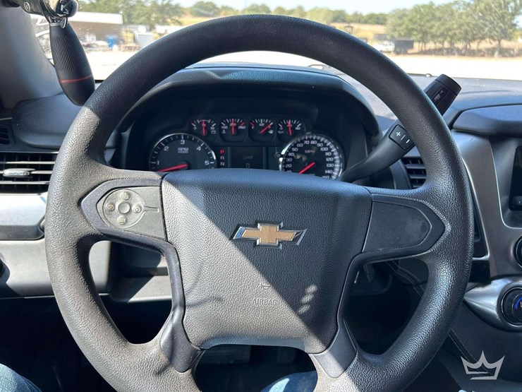 2016-chevrolet-tahoe-image-14
