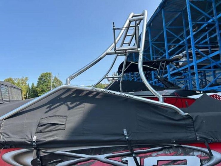 2002-mastercraft-x10-wakeboard-boat-mbcauxc8f102-image-13