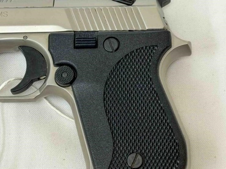 phoenix-arms-hp22-22lr-pistol-image-5