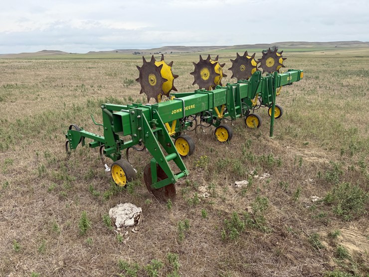 john-deere-825-image-8