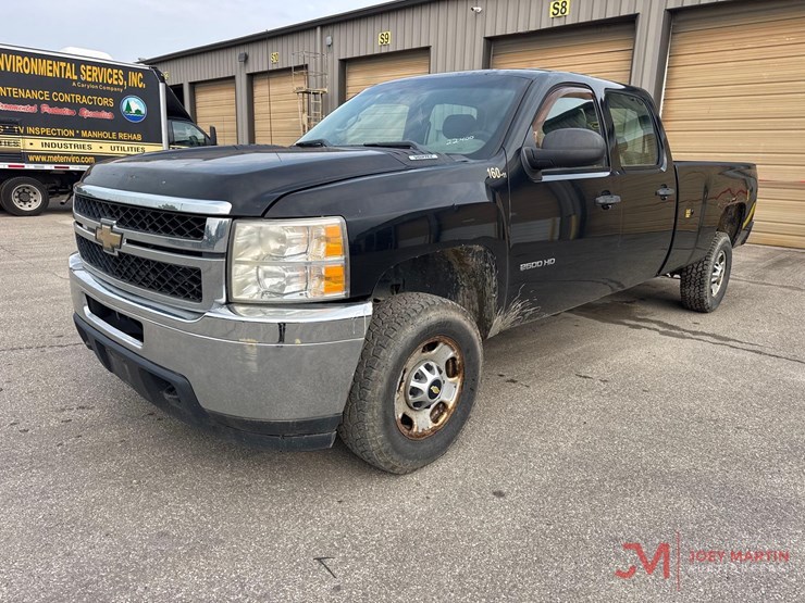 2011-chevrolet-silverado-2500-image-6