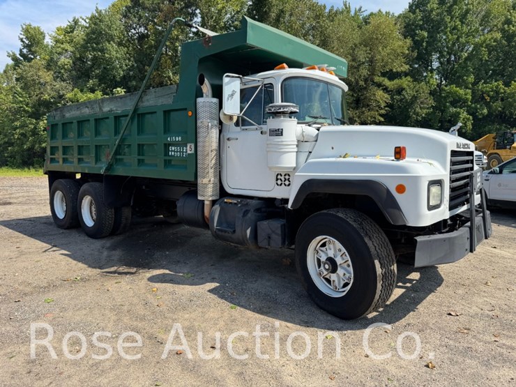 1993-mack-rd690s-image-5