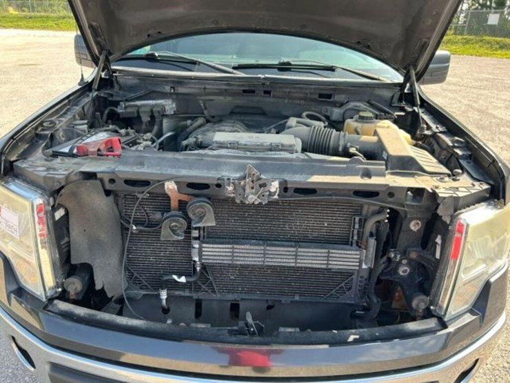 2014-ford-f150-xlt-image-26