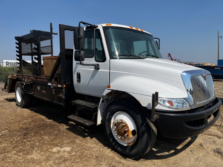 2013-international-durastar-4300-image-3
