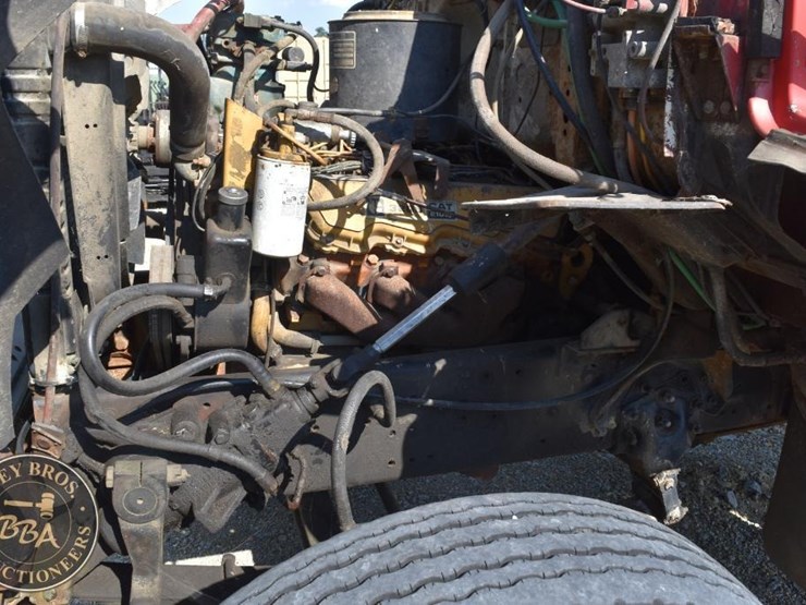 1976-ford-l9000-image-11